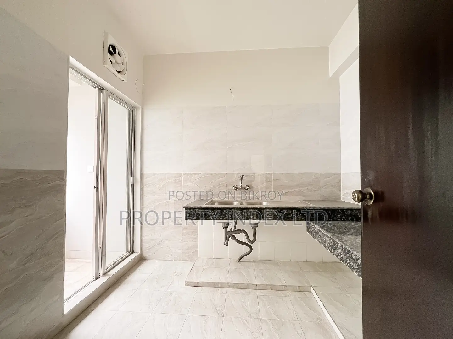 ๐ข Flat for Sale! 1920 Sq.Ft. Apartment at Bashundhara R/A, C Block in Basundhara