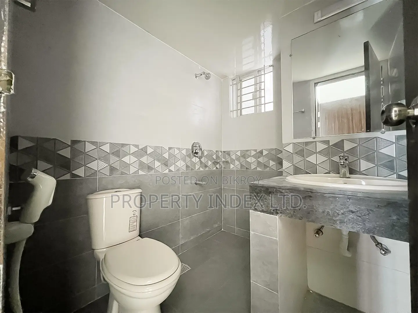 ๐ข Flat for Sale! 1920 Sq.Ft. Apartment at Bashundhara R/A, C Block in Basundhara