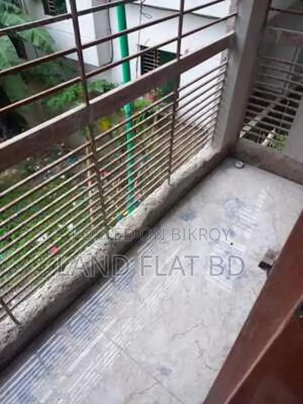 READY FLAT FOR SALE @ 1250 SFT NORTH FACING. in Jatrabari