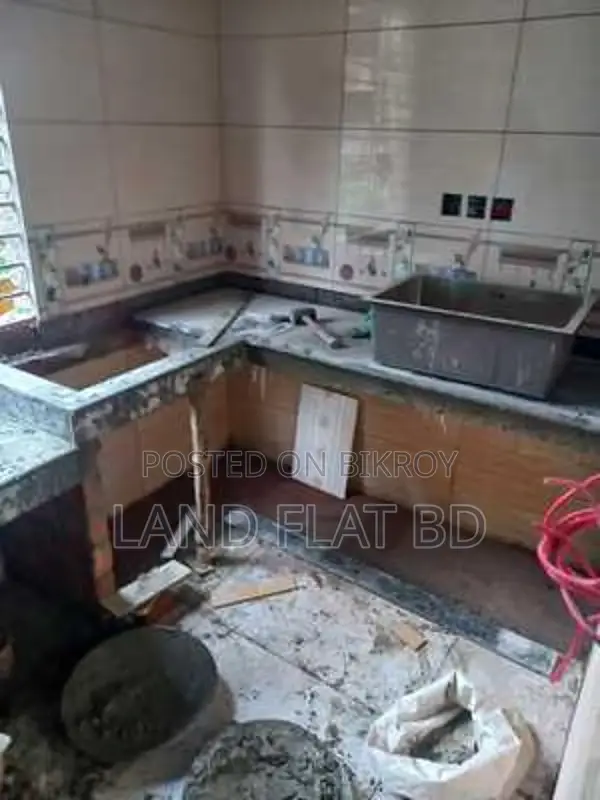 READY FLAT FOR SALE @ 1250 SFT NORTH FACING. in Jatrabari