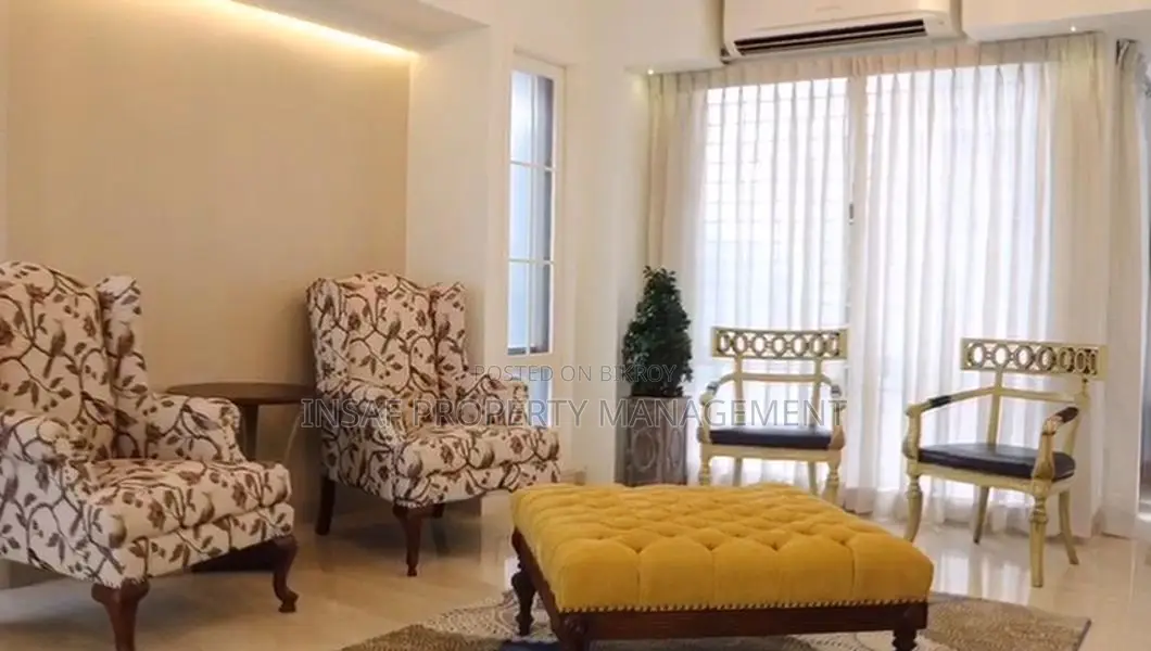 Furnished 4bdrm Apartment in Gulshan for sale in Gulshan