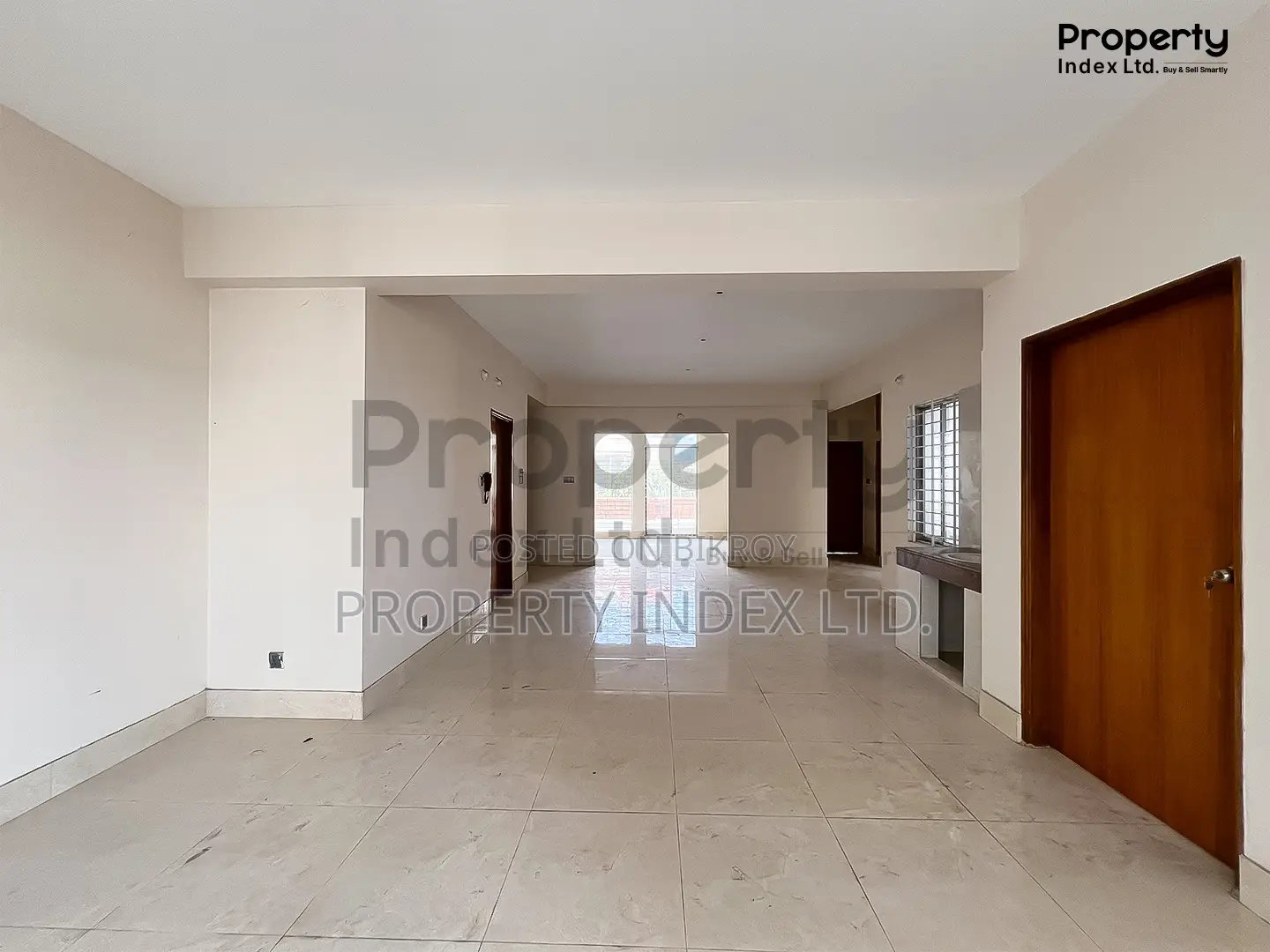 Ready flat for Sale! 2200 sqft at Bashundhara D Block in Basundhara
