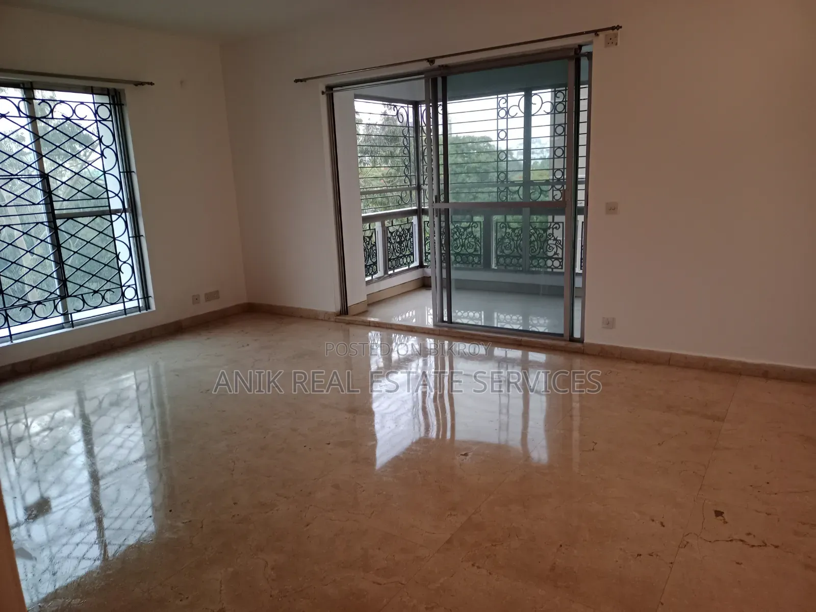4-bedroom Apartment in Anik Real Estate, Gulshan for Sale in Gulshan