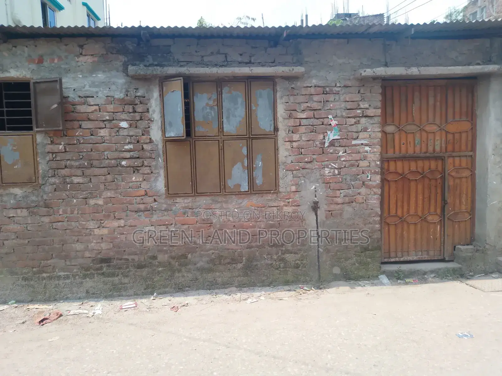 Khejurbag Semi-Pucca House for Sale in Keraniganj