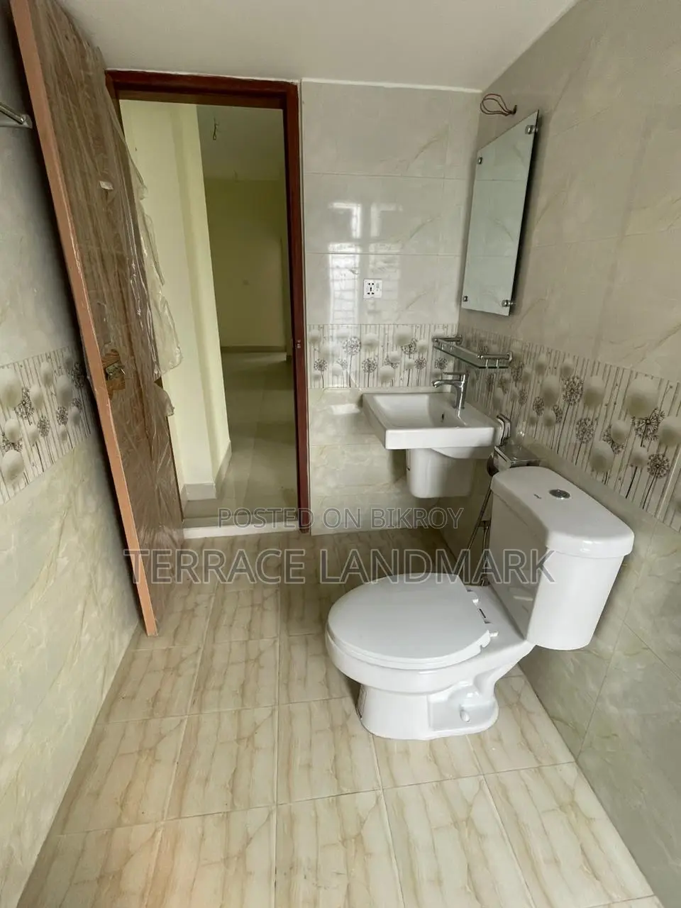 4-bedroom Apartment in Bashundhara for Sale in Basundhara