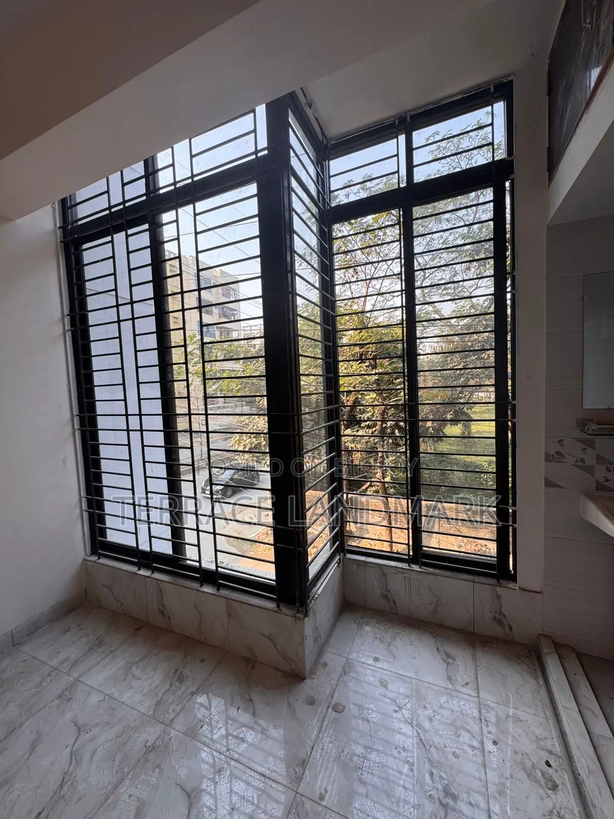 4 Bedroom Apartment in Basundhara for sale in Basundhara