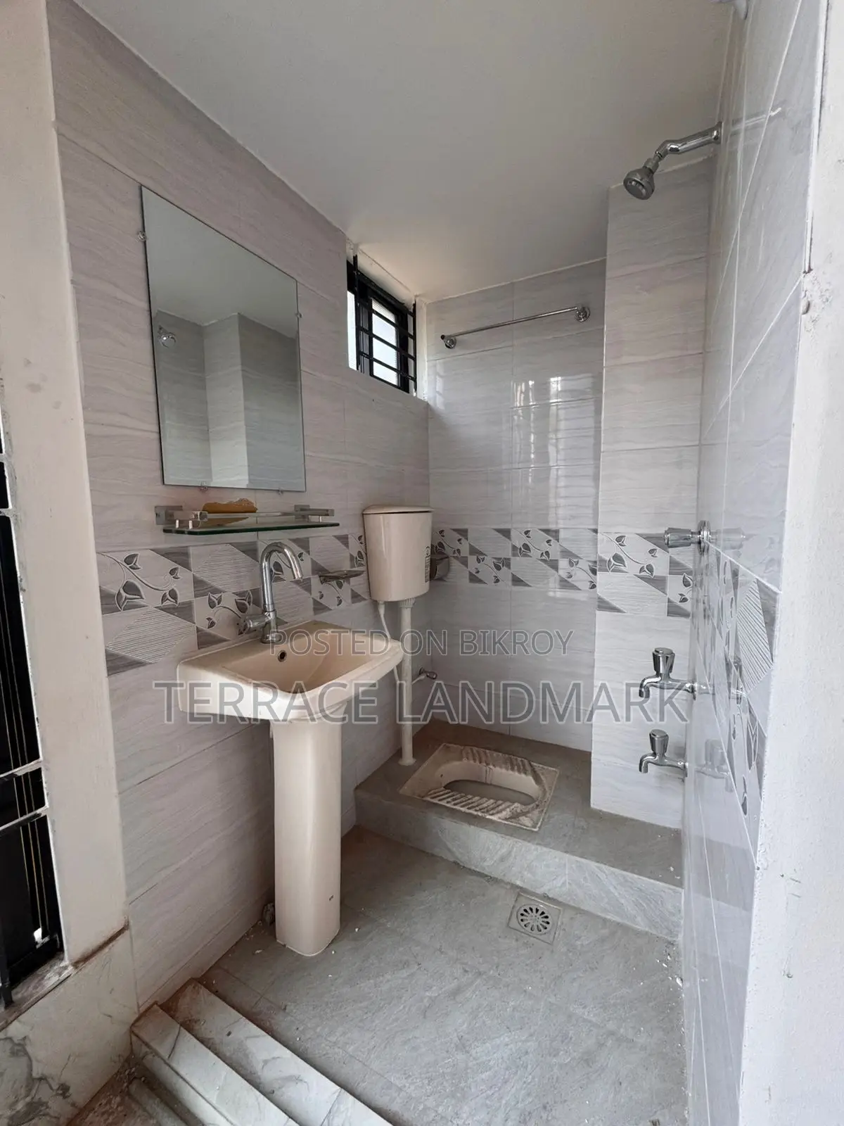 4 Bedroom Apartment in Basundhara for sale in Basundhara