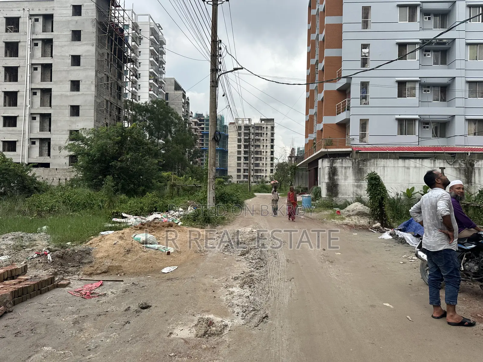 L Block, 3 Katha, South Facing, Plot for Sale, Bashundhara R/A in Basundhara