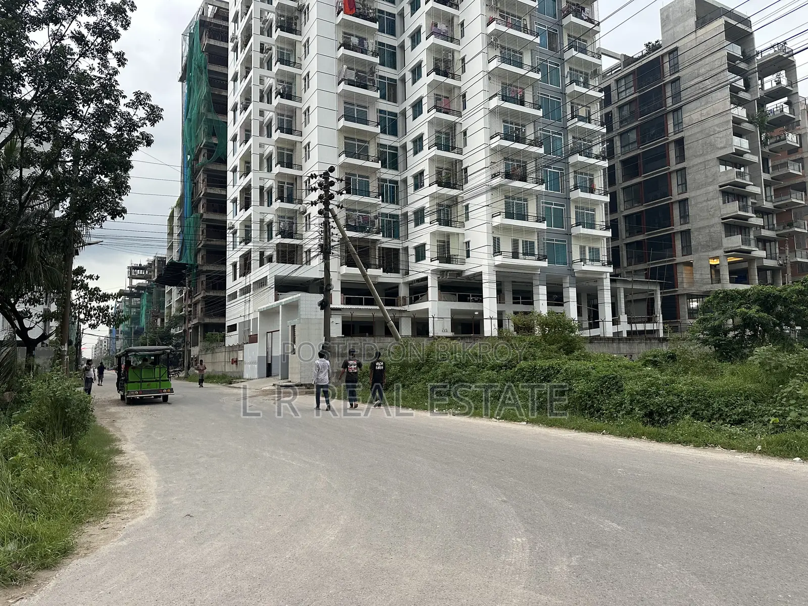 L Block, 3 Katha, South Facing, Plot for Sale, Bashundhara R/A in Basundhara
