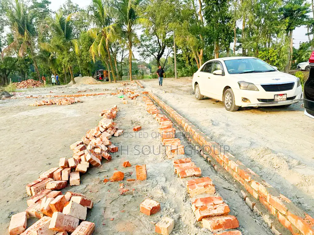 10 Katha Land in Mawa, Investment Today is Profit Tomorrow! in Mawa Highway