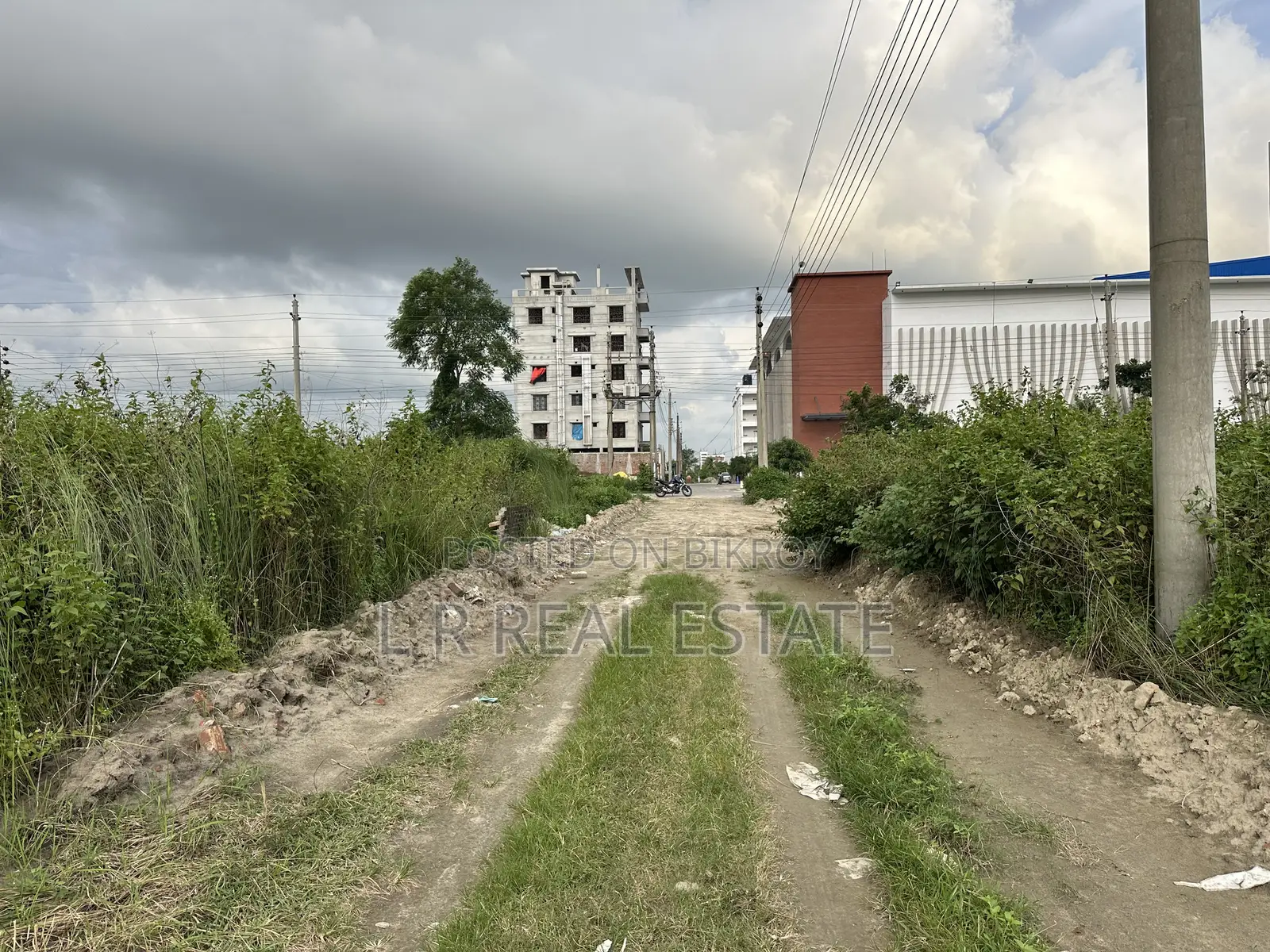 N-Block, 3 Katha, South-Facing, Central Mosque, Bashundhara R/A in Basundhara