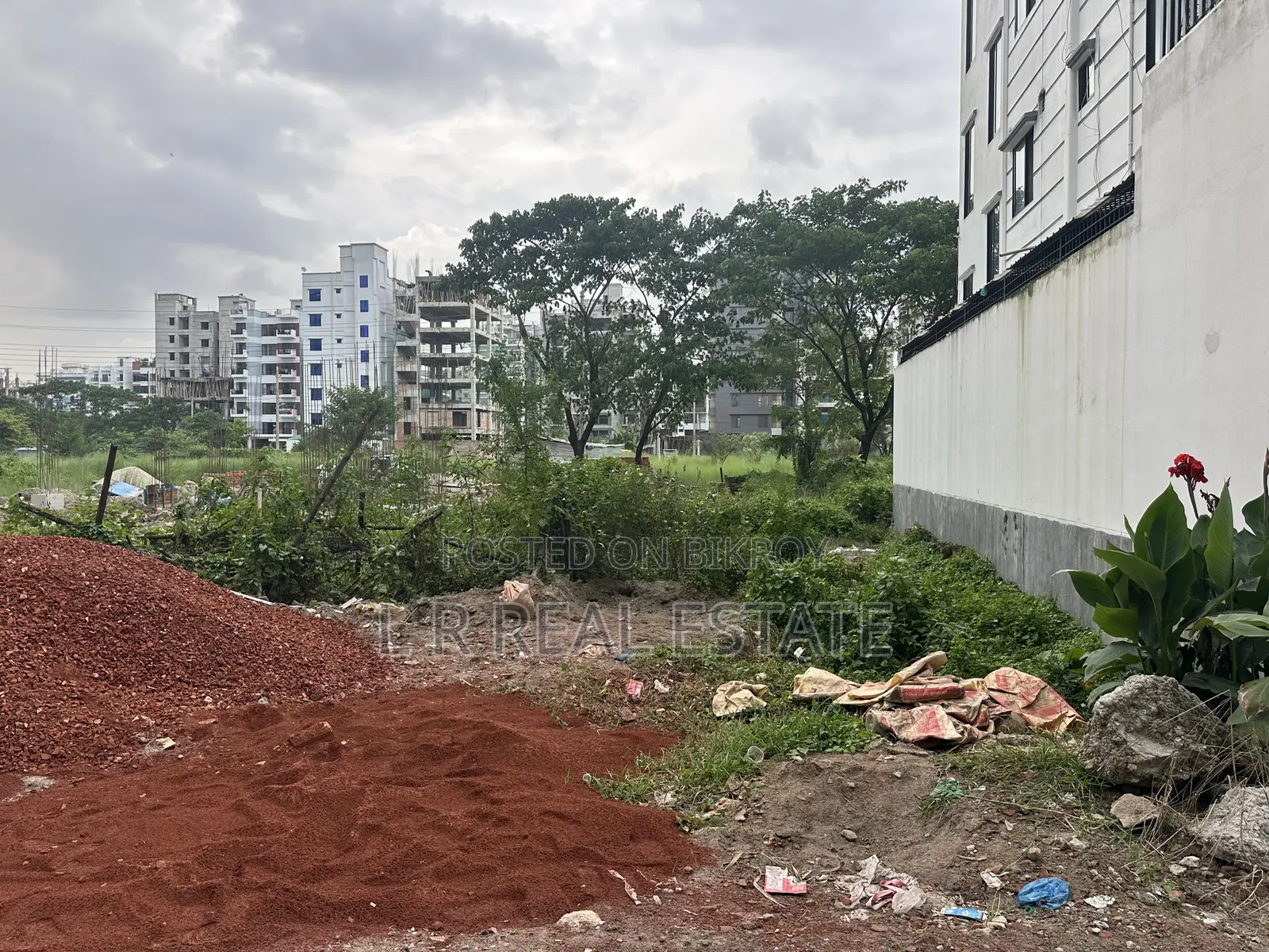 L-Block, South-Face, 3-Katha, 1000-Serial, Bashundhara R/A in Basundhara