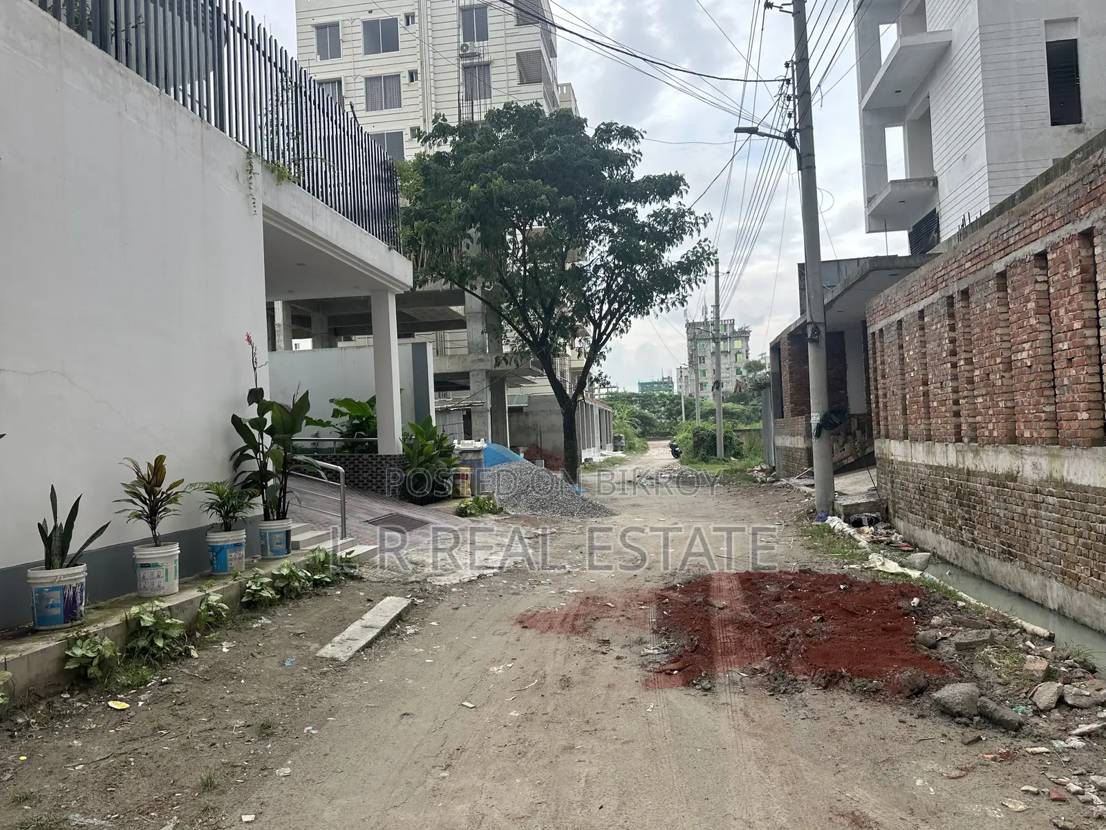 L-Block, South-Face, 3-Katha, 1000-Serial, Bashundhara R/A in Basundhara