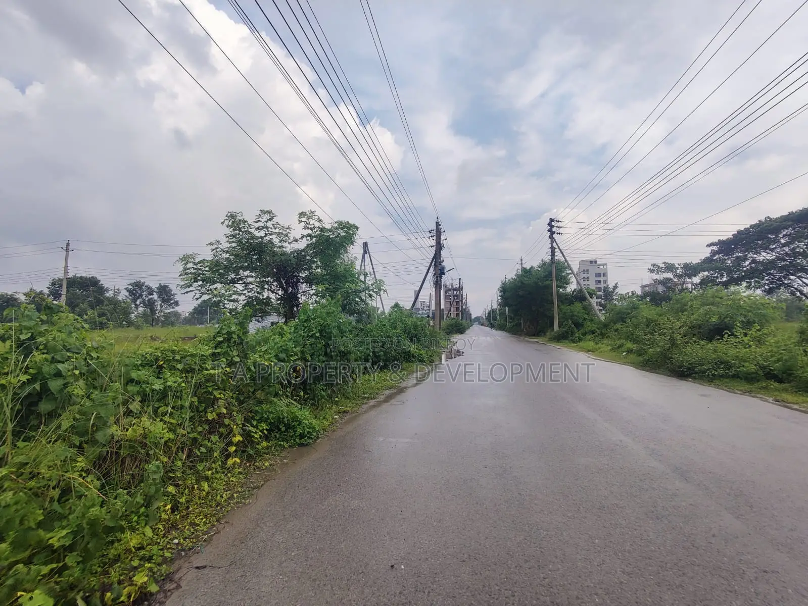 Plot Sell N Block 3 Katha North Facing in Basundhara