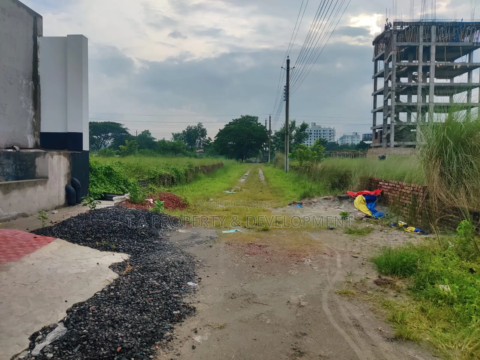 Plot Sell N Block 3 Katha North Facing in Basundhara