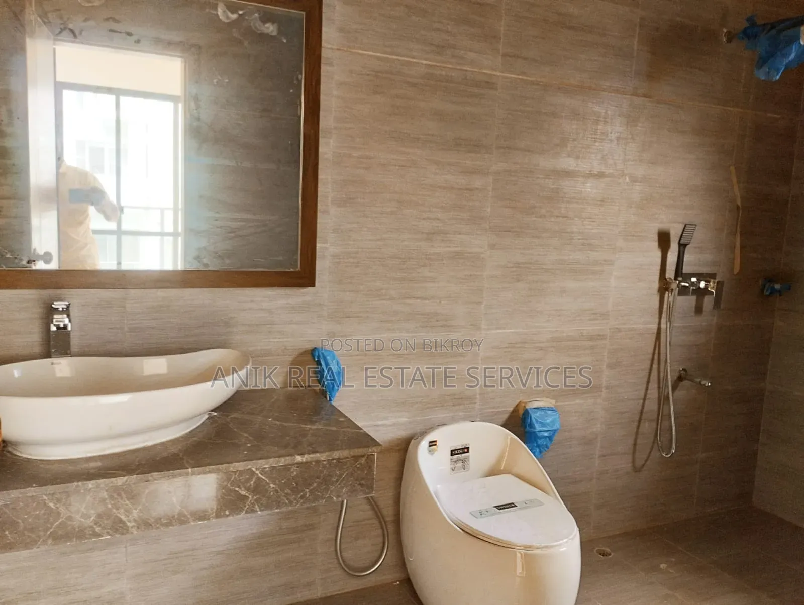 4 Bedroom Apartment in Anik Real Estate, Banani for Sale in Banani