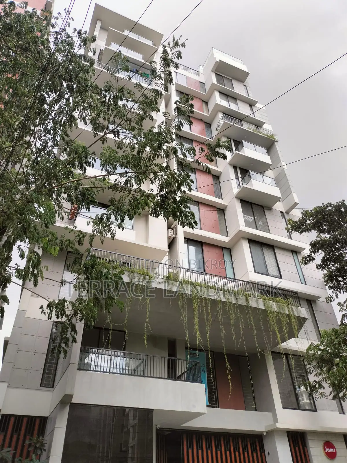 5-Bedroom Apartment in Basundhara for Sale in Basundhara