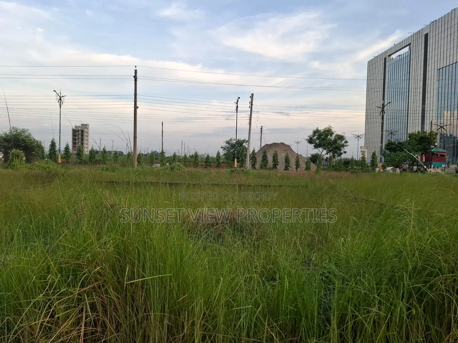 Block N || North Face || Corner 3rd Plot || Urgent Sell in Basundhara