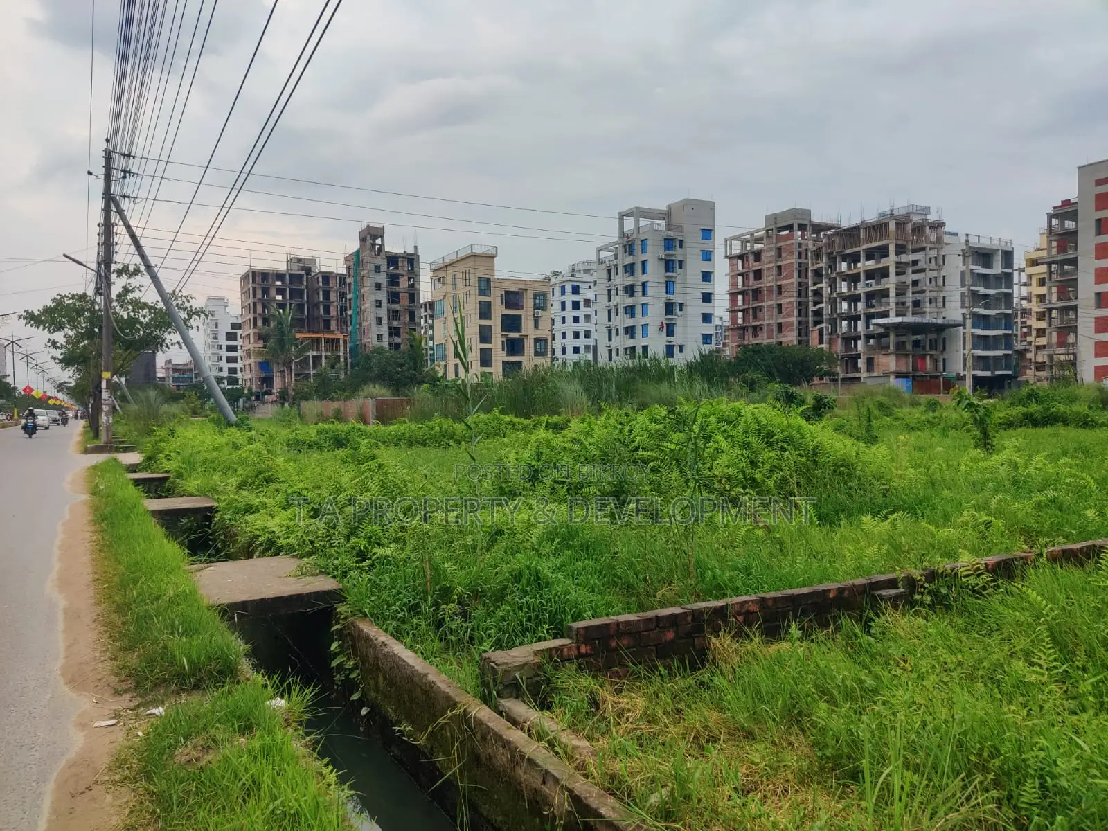 Block - N, 3 Katha South Facing Plot Sell in Basundhara