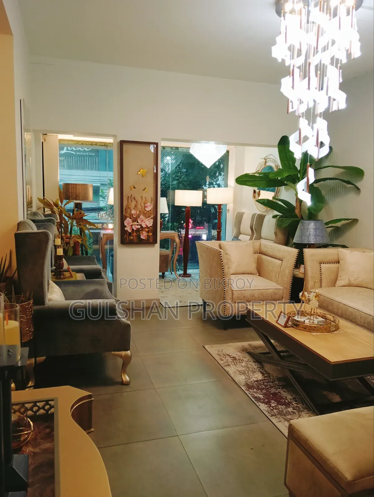 Banani Luxurious Commercial Space for Rent First Floor 2500 sq ft in Gulshan