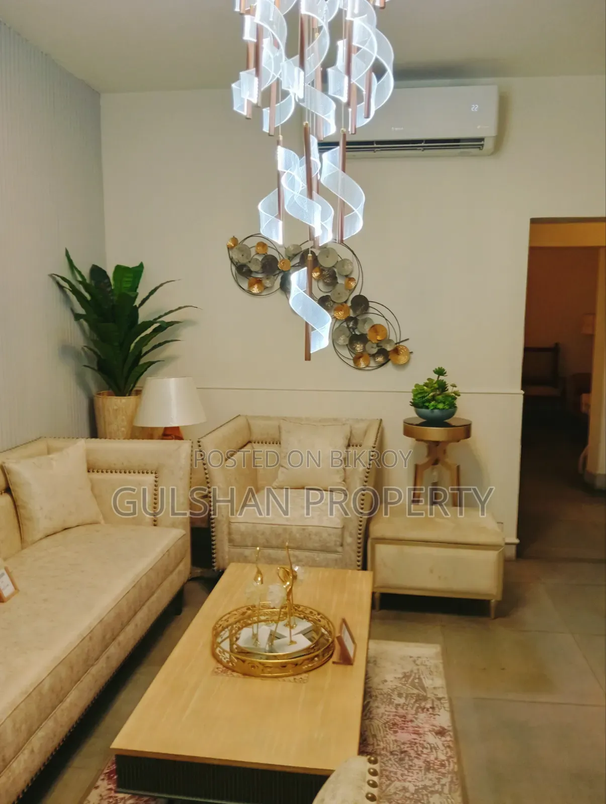 Banani Luxurious Commercial Space for Rent First Floor 2500 sq ft in Gulshan