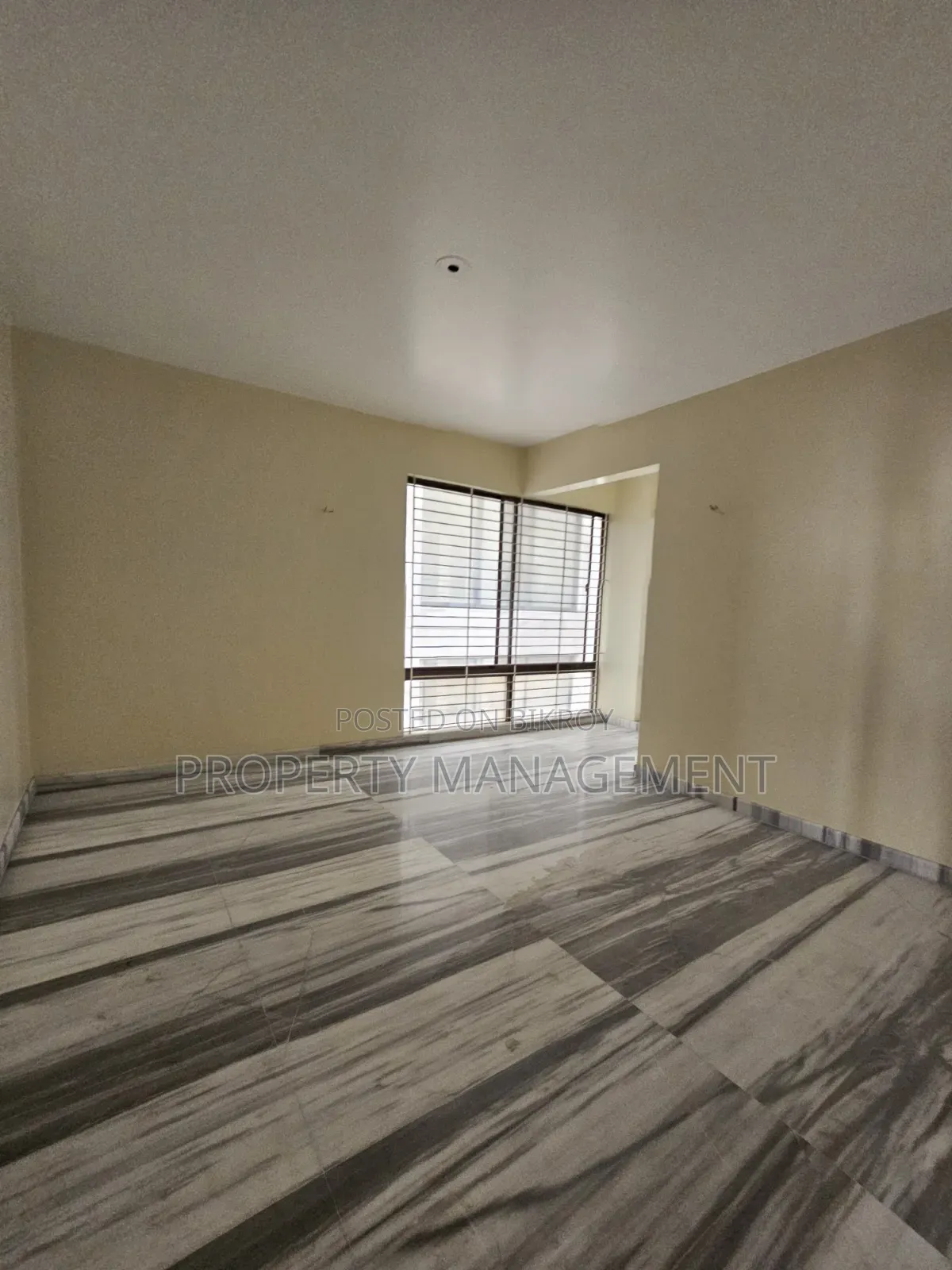 Office for Rent in Baridhara Diplomatic Zone in Baridhara