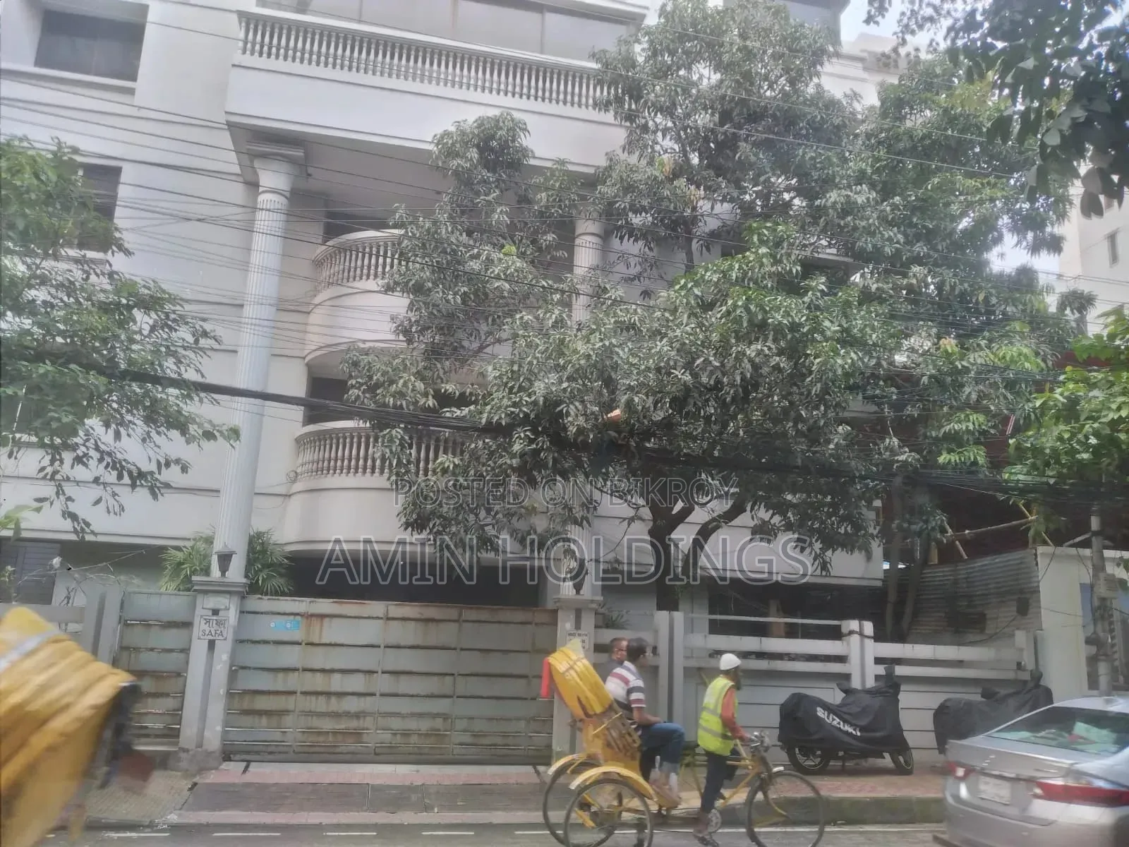 Four storeyed house for sale on 15 katha of land in Gulshan road no 135. in Gulshan
