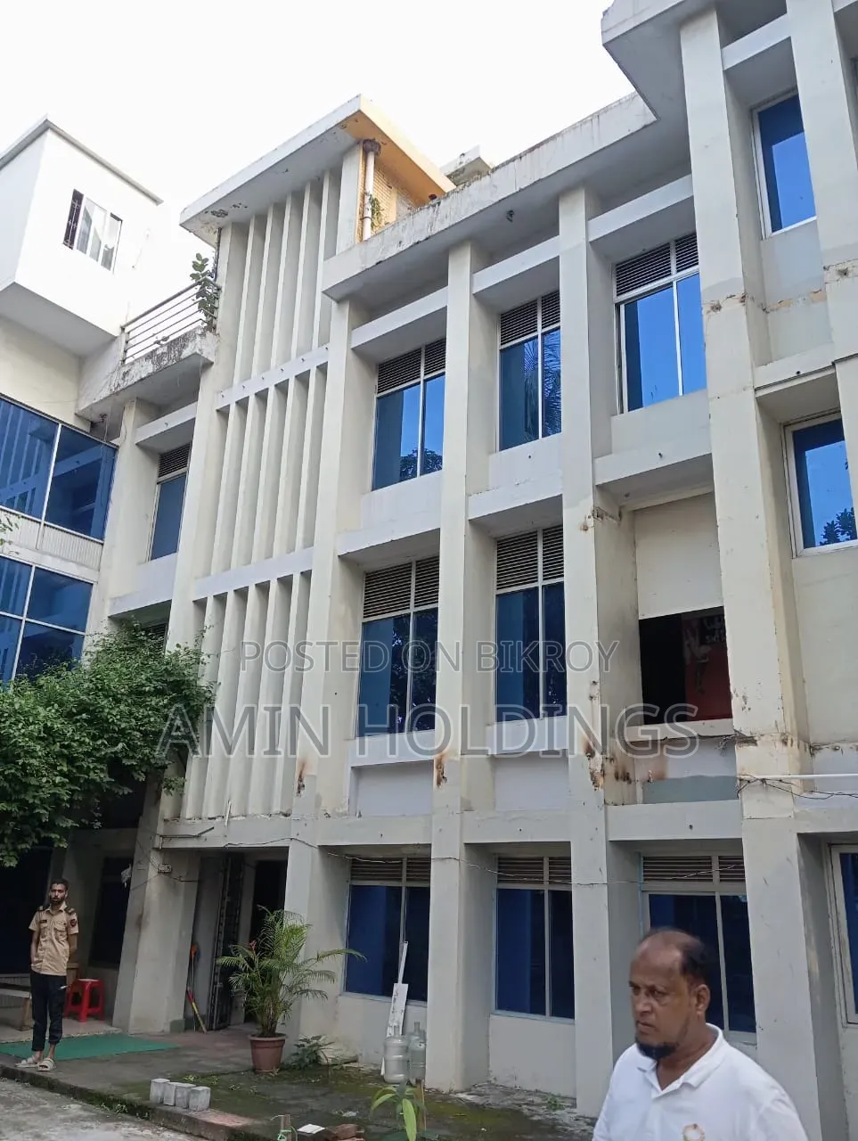 Four storeyed house for sale on 15 katha of land in Gulshan road no 135. in Gulshan