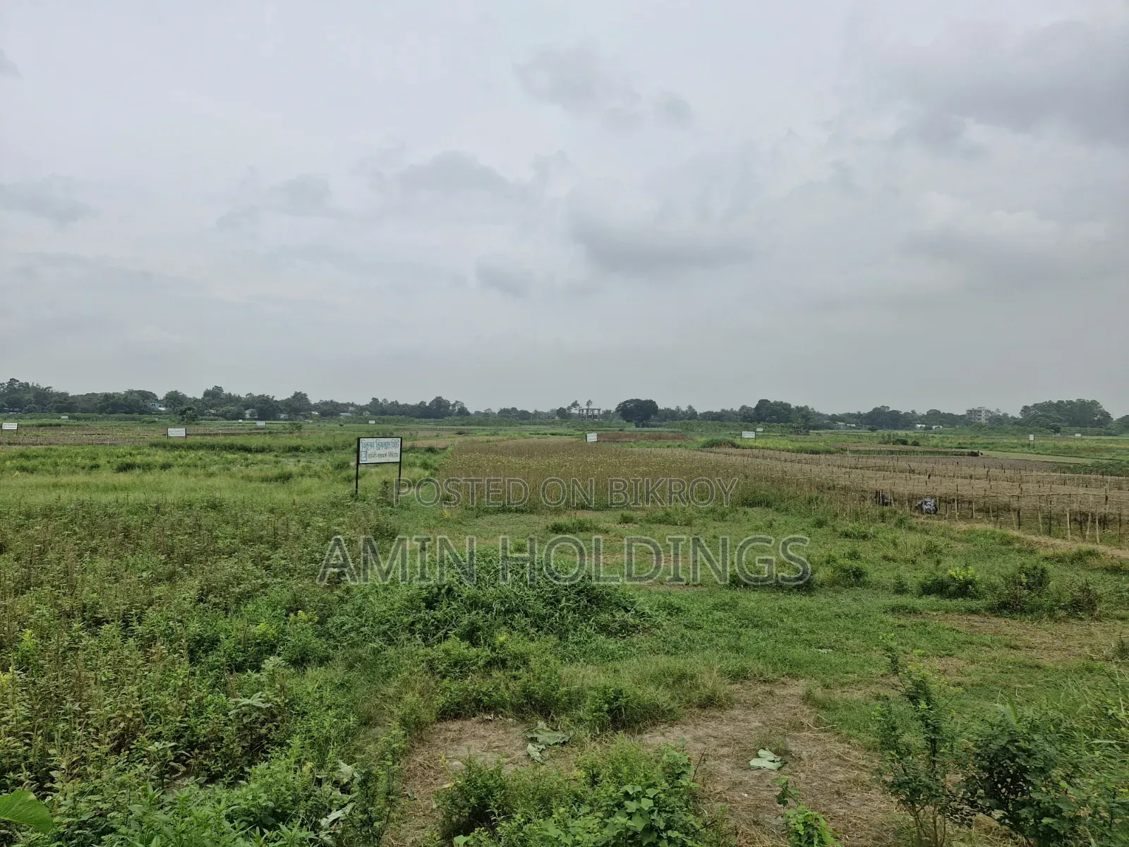 Four storeyed house for sale on 15 katha of land in Gulshan road no 135. in Gulshan