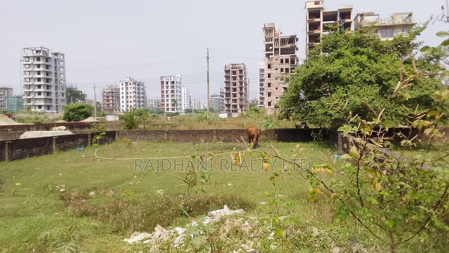 M Block, 10 Katha Plot for Sale in Bashundhara, Baridhara. in Basundhara