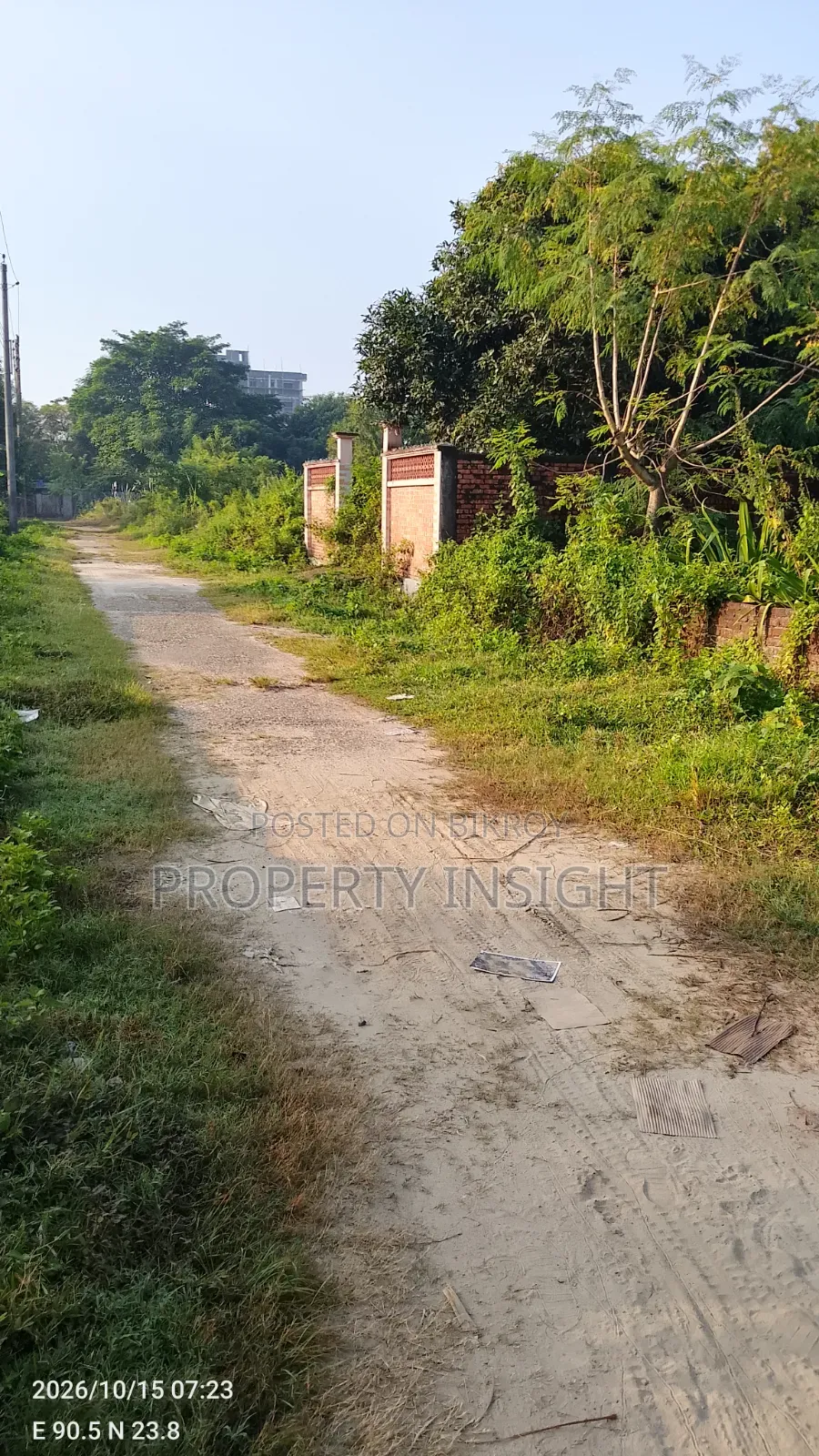 North Facing: 10 Katha 300 Ft Road Sector 2 in Purbachal