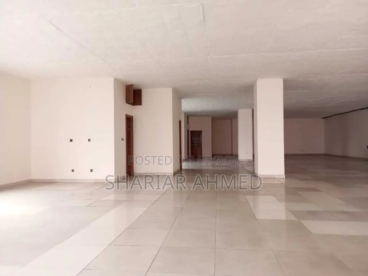Exclusive 4040 SqFt Commercial Floor Rent In GULSHAN 2 in Gulshan