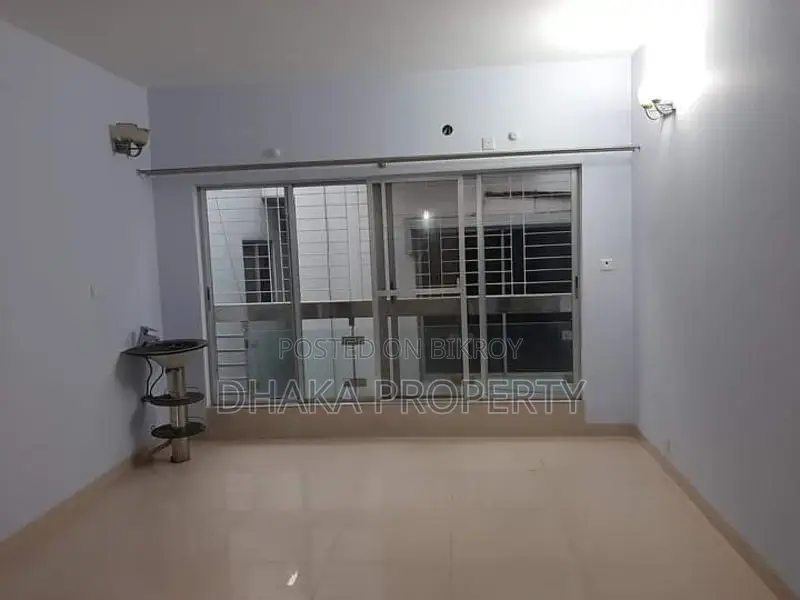 2450sqft Un Furnished Apartment Rent in Gulshan in Gulshan