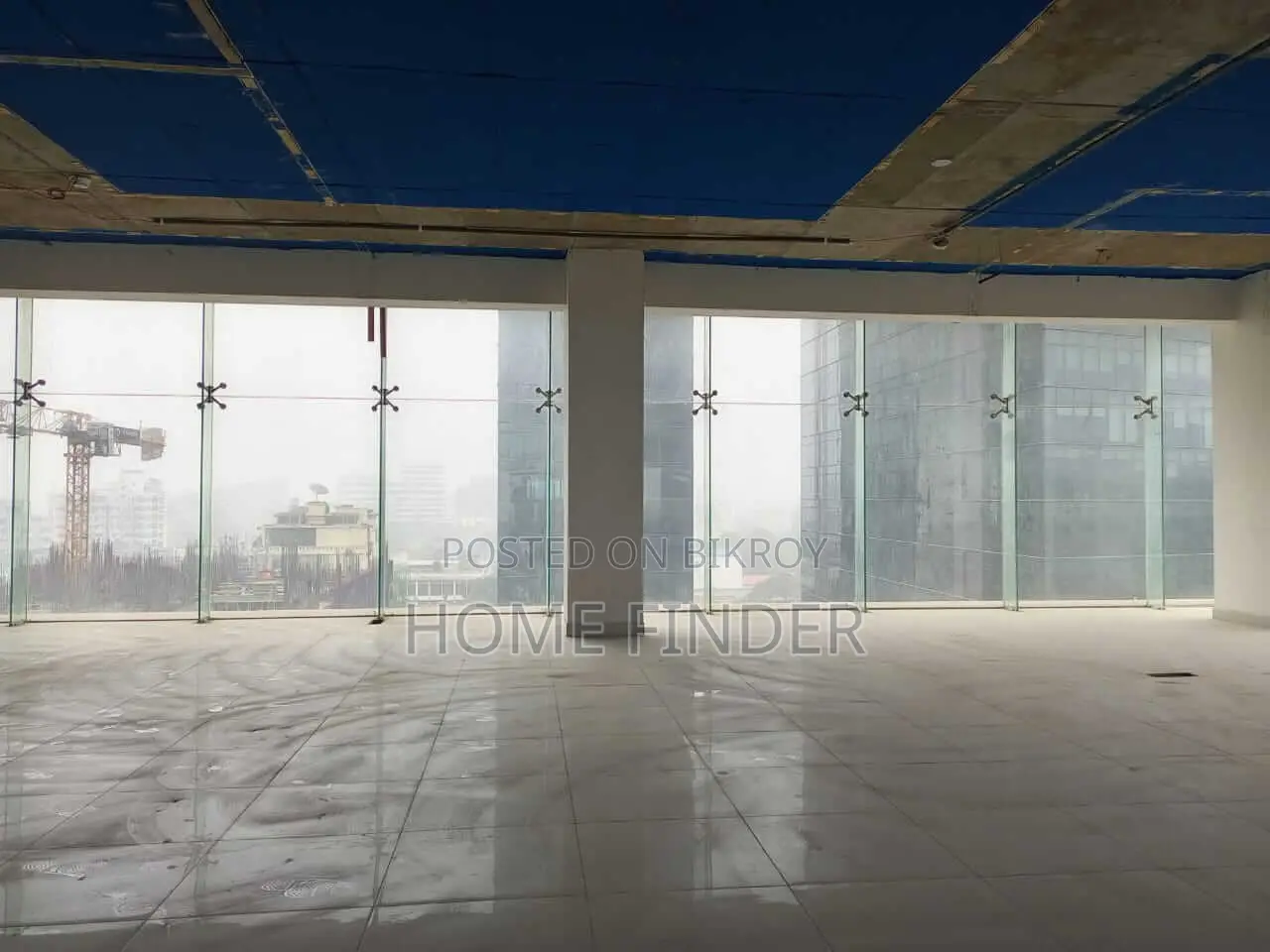 5200 Sq Ft (4 parking) Commercial Property For Rent Gulshan (2 Circle) in Gulshan
