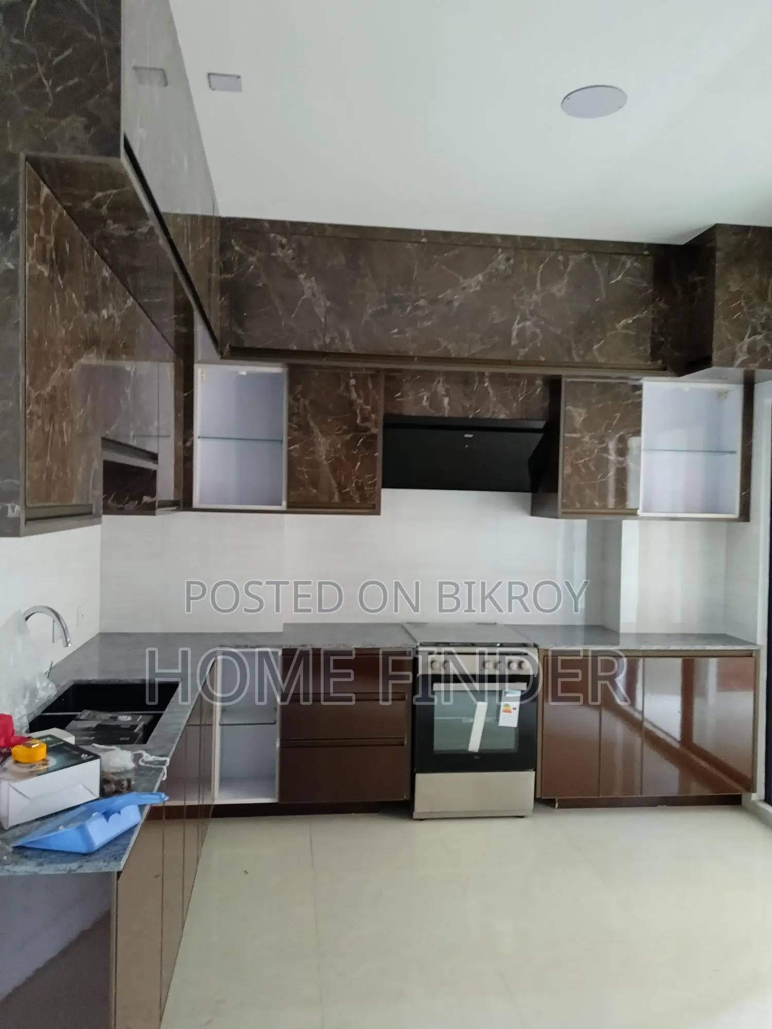 3000 Sqft Semi-Furnished Apartment For Rent in Gulshan 2 in Gulshan