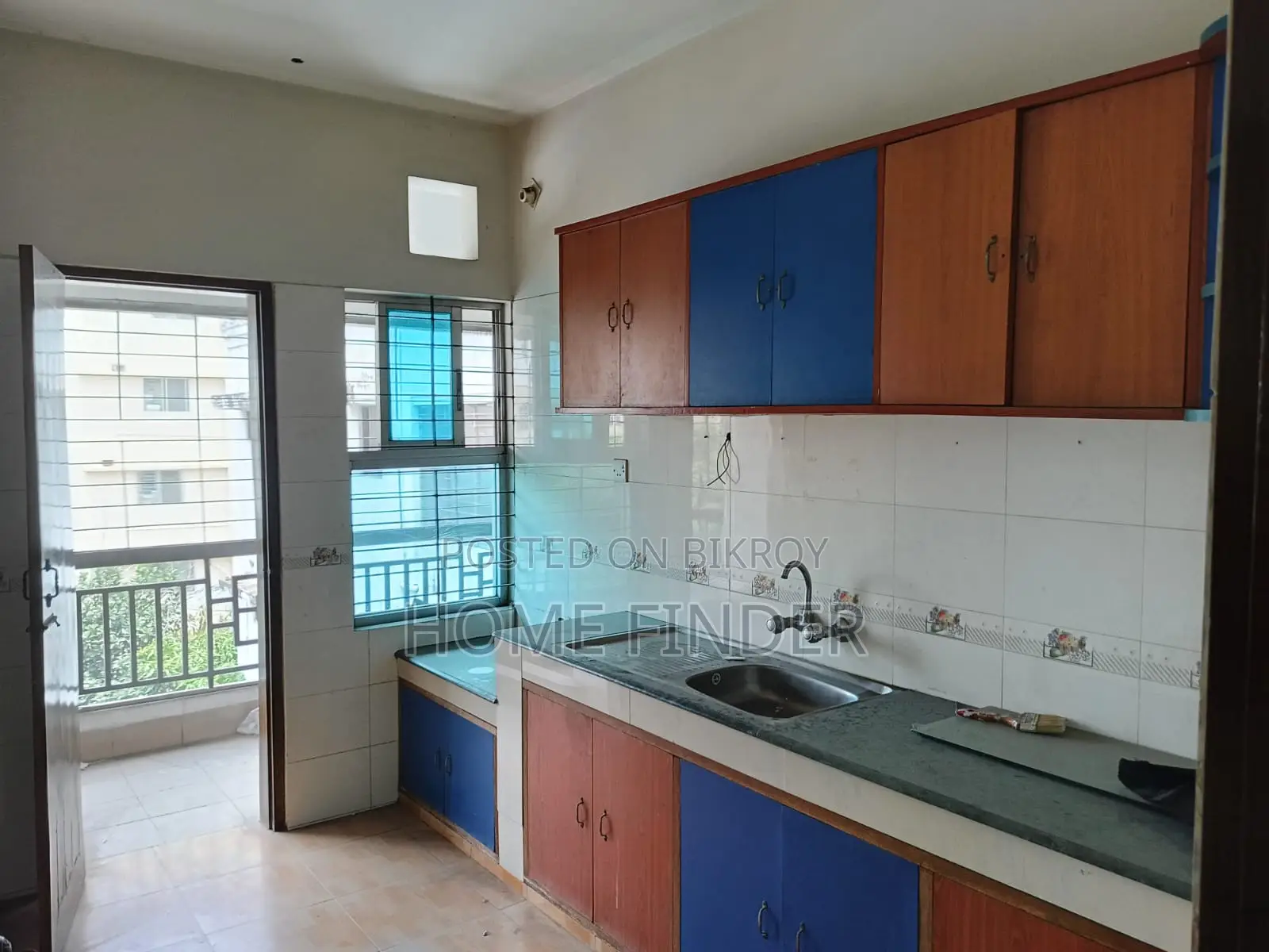 2500 SQFT APARTMENT TYPE OFFICE RENT GULSHAN in Gulshan