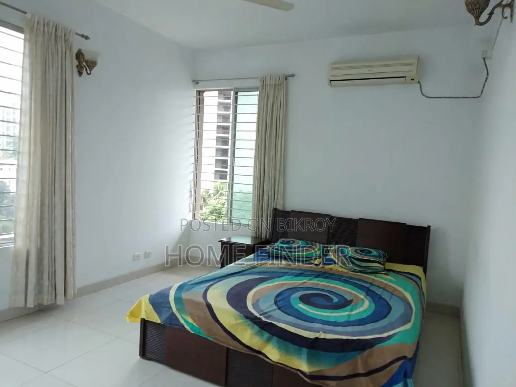 Exclusive 2500 SqFt-3Bed Fully Furnished Apt: Rent @ Gulshan 2 in Gulshan