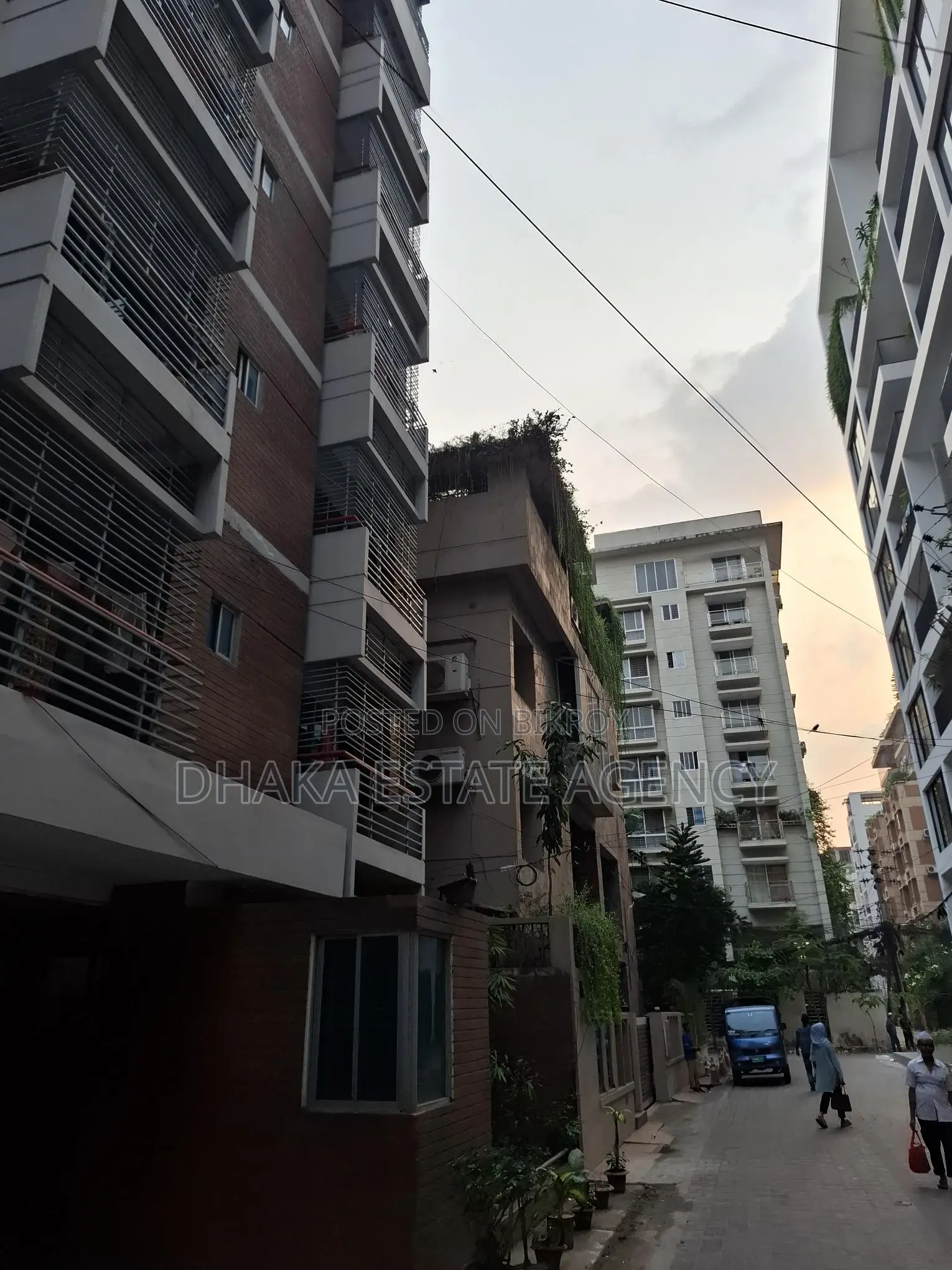 3 Katha Plot Sale in Bashundhara in Khilkhet