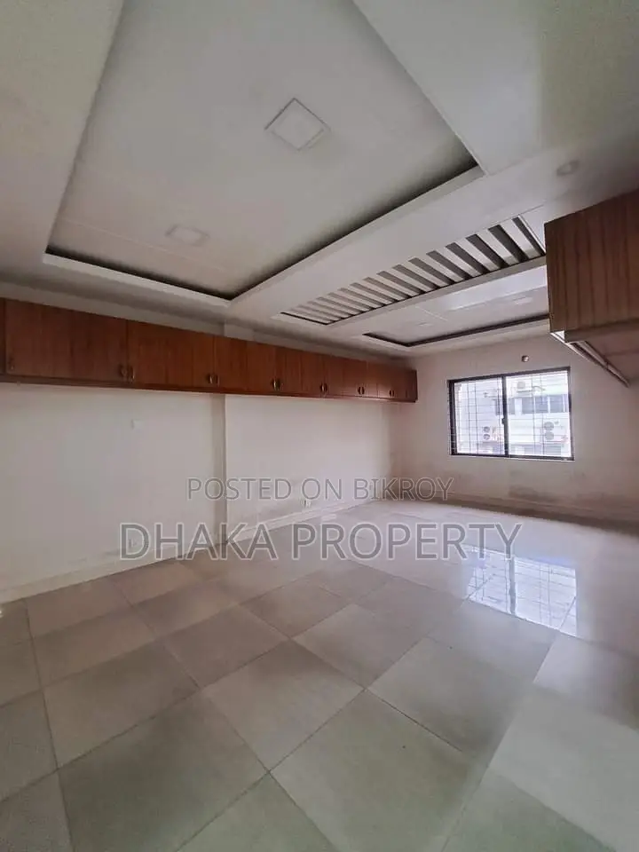 2700-Sqft Office Space Rent in Gulshan in Gulshan