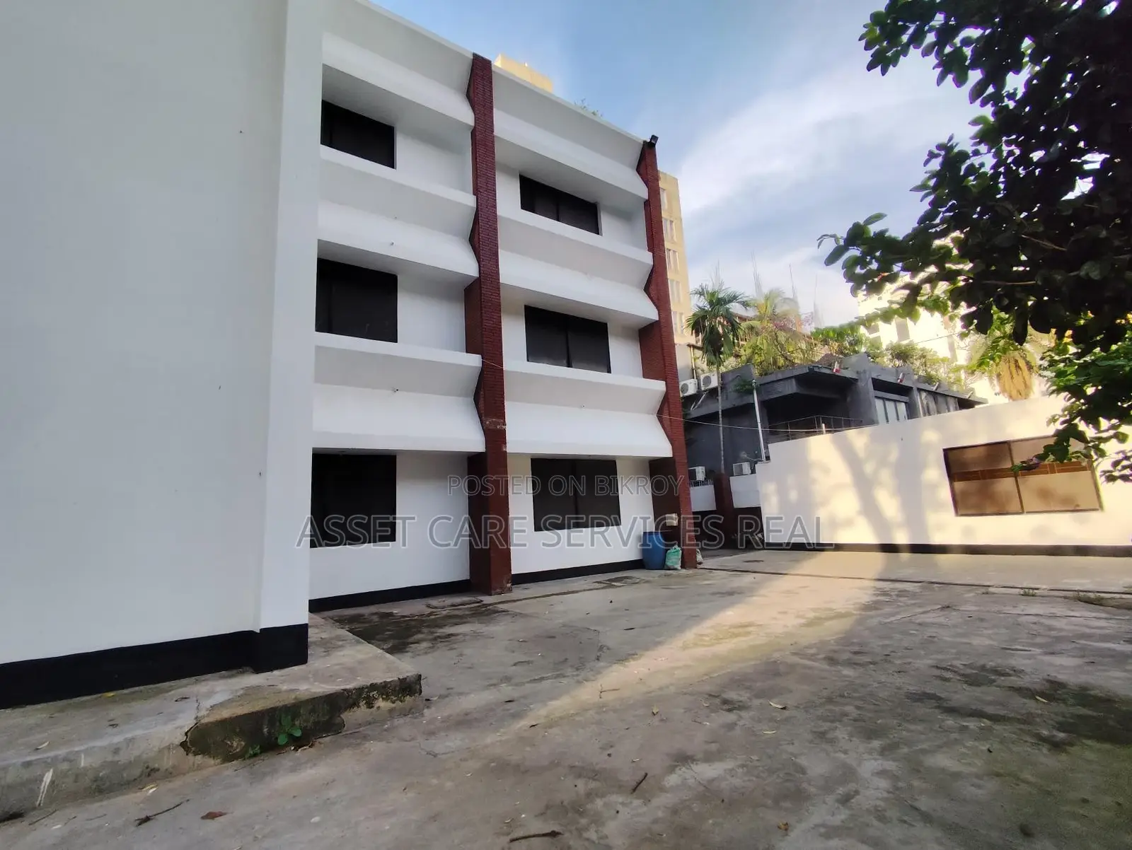8000-Sqft Beautiful Independent House Rent In Banani in Banani