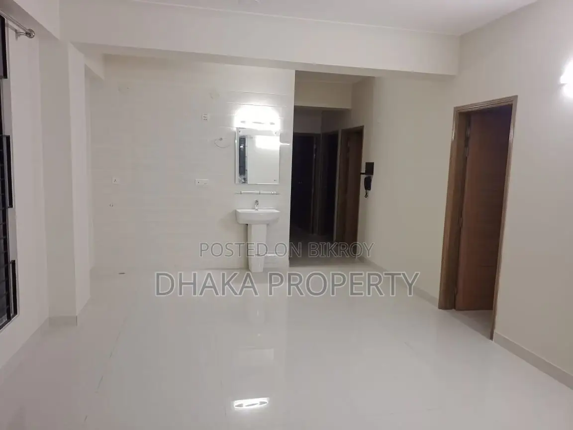 Un Furnished Nice Apartment Rent in Banani in Banani