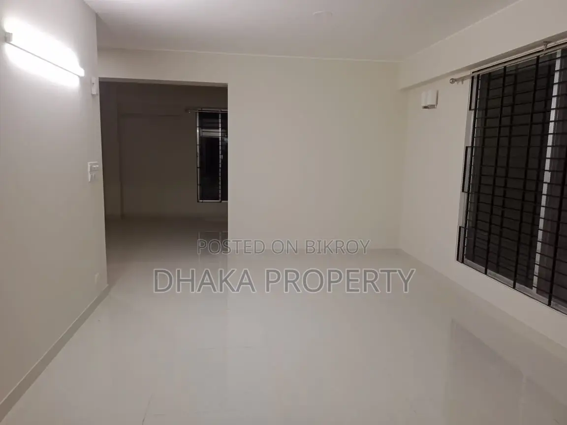 Un Furnished Nice Apartment Rent in Banani in Banani
