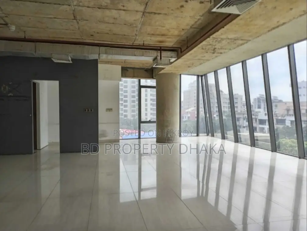 3300 Sqft Open Commercial Space Rent In Gulshan Avenue in Gulshan
