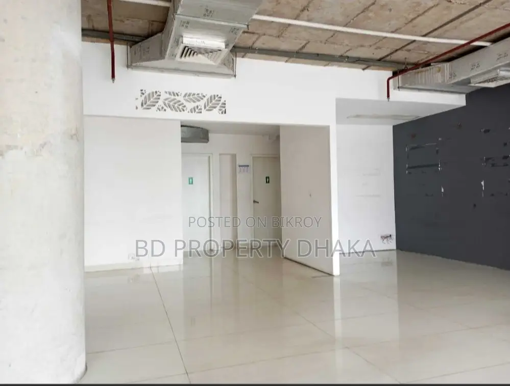 3300 Sqft Open Commercial Space Rent In Gulshan Avenue in Gulshan