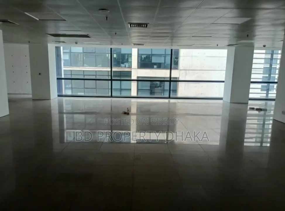 3300 Sqft Open Commercial Semi Furnished Space Rent in Banani in Banani