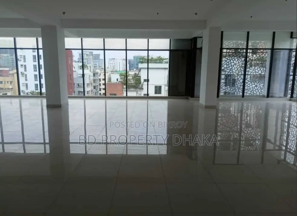3300 Sqft Open Commercial Semi Furnished Space Rent in Banani in Banani