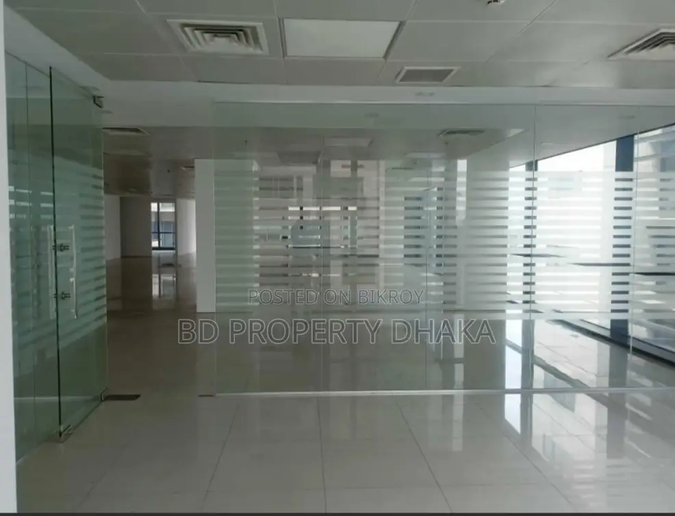 3300 Sqft Open Commercial Semi Furnished Space Rent in Banani in Banani