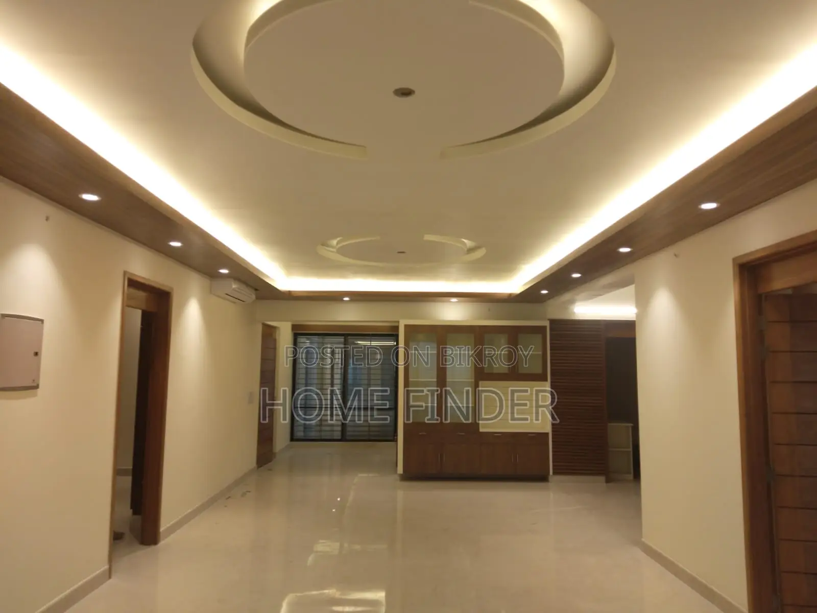 Start Living In This Nice Flat Of 2900 Sq Ft For Rent Located At Gulshan in Gulshan