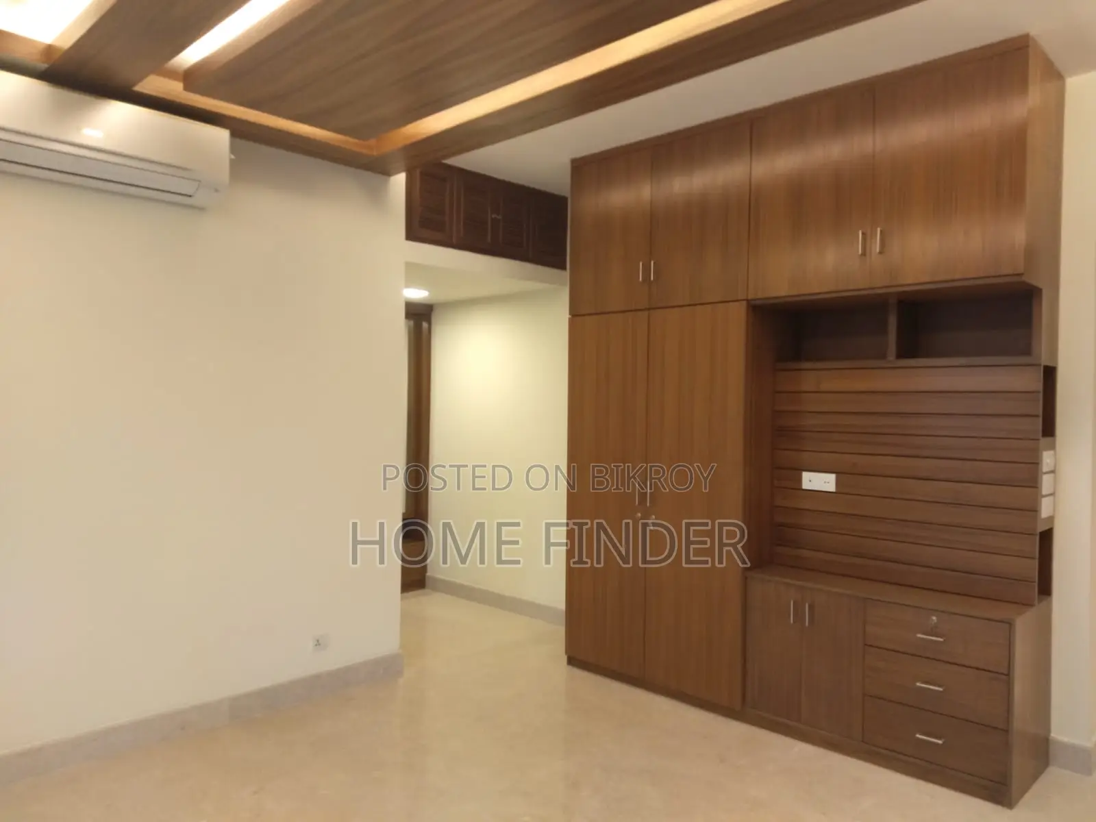 Start Living In This Nice Flat Of 2900 Sq Ft For Rent Located At Gulshan in Gulshan