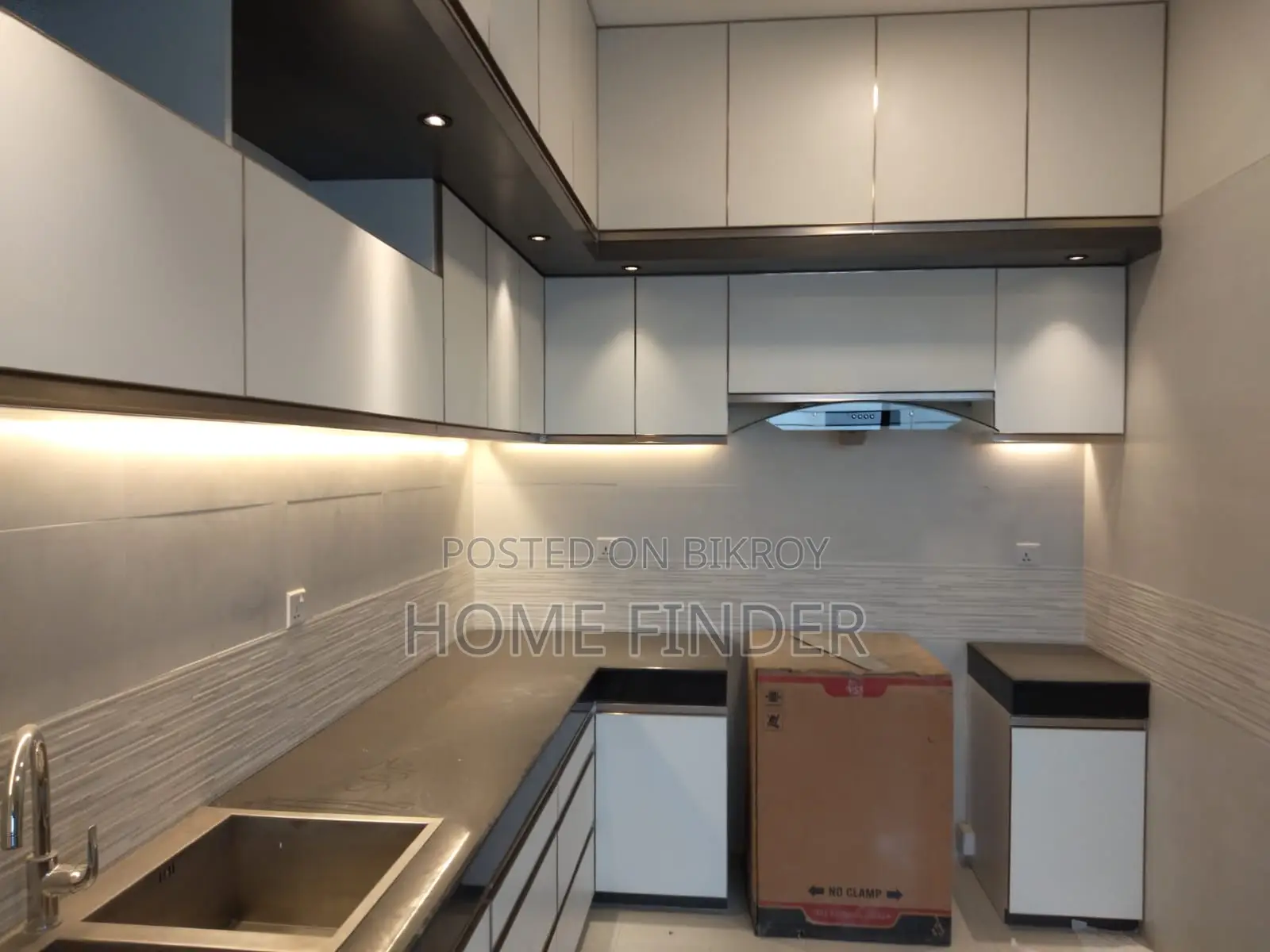 Start Living In This Nice Flat Of 2900 Sq Ft For Rent Located At Gulshan in Gulshan